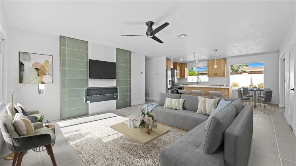 2384 E Rogers, Palm Springs, California 92262 home-pic-3